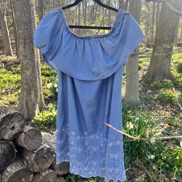 Old Navy Off-the-Shoulder Chambray Dress – Women’s Large – Embroidered Hem - Picture 2 of 7